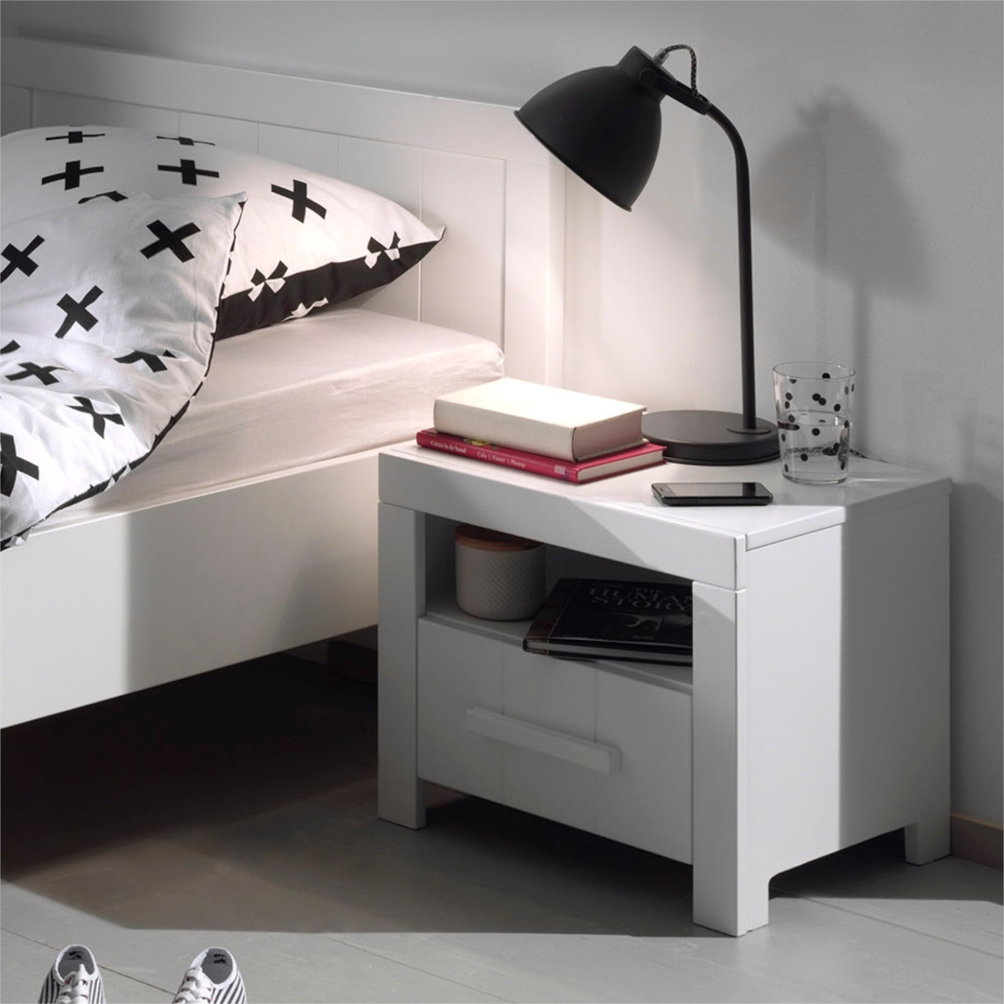 Nachtkonsole Akira Vipack Landhaus-Optik mit Schublade und Ablagefach aus hochwertigem MDF Holz weiß