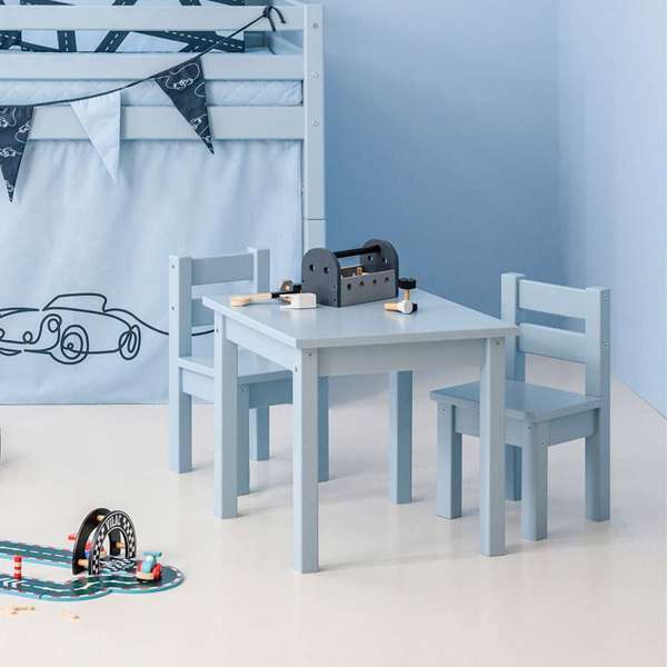 Hoppekids Kindersitzgruppe MADS mit 3 Stühlen und 1 Tisch aus massivem Kiefernholz und MDF-Holz blau