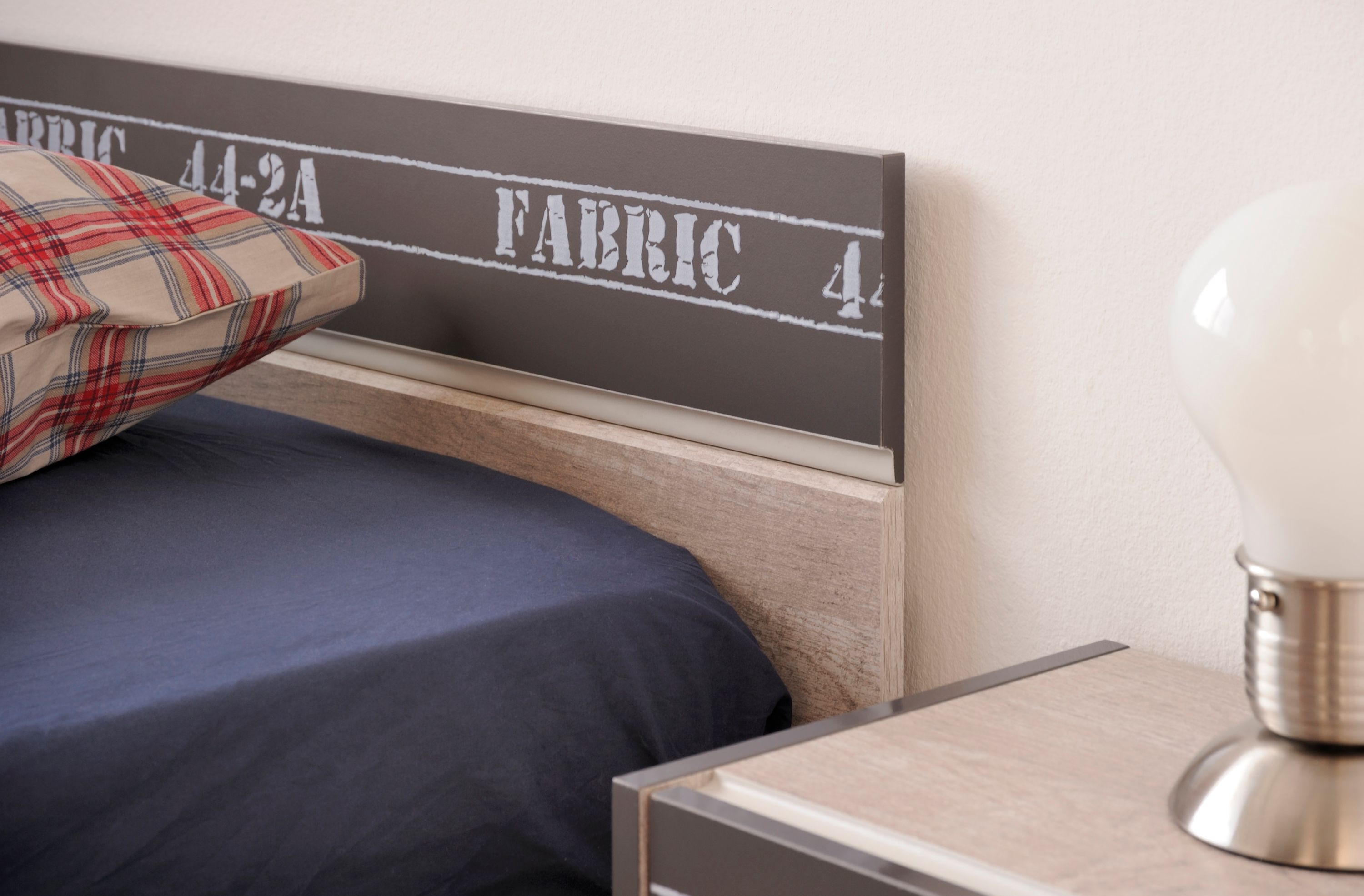 Jugendzimmer Fabric 21 Parisot 5-tlg Bett + Bettschubkasten + Gamertisch + Nachtkommode + Kommode